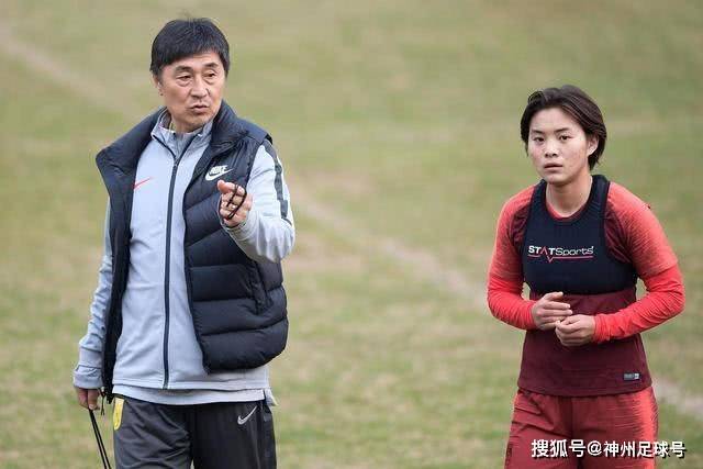 布朗：76人明星球员众多，防守对手面临挑战